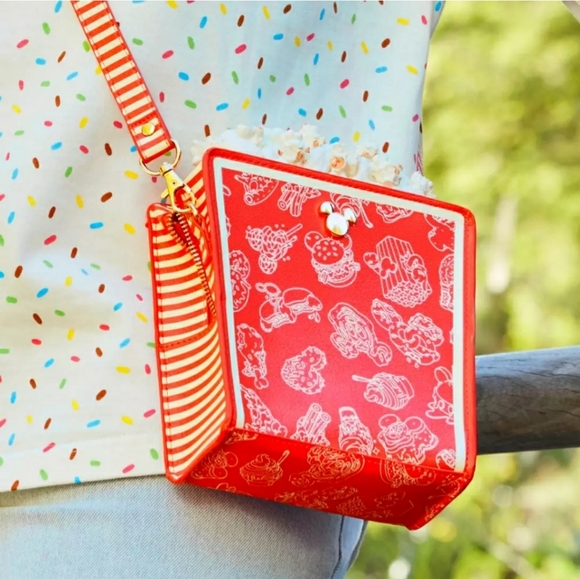 🆕️🍿 Disney Parks Eats Popcorn Crossbody - Picture 2 of 4